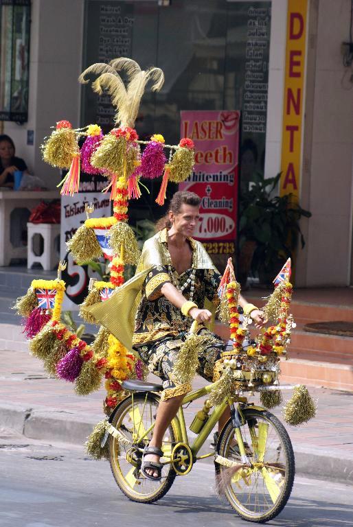 Glitterman in Pattaya